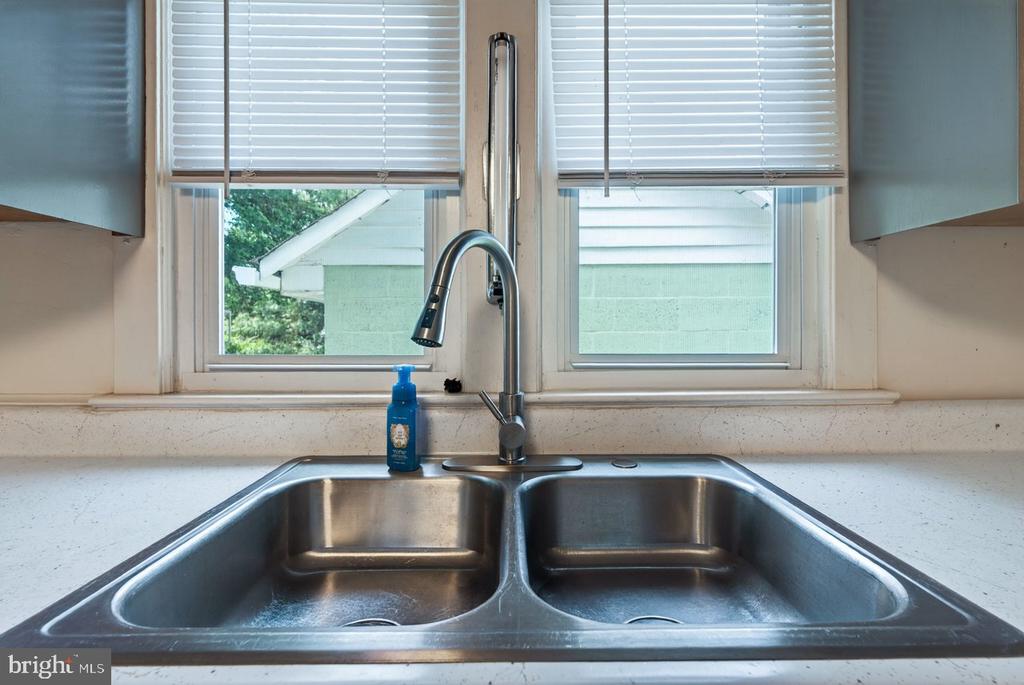 302 WOODLAND AVE, LURAY, Virginia 22835, 2 Bedrooms Bedrooms, ,1 BathroomBathrooms,Residential,302 WOODLAND AVE,VAPA2006394 MLS # VAPA2006394