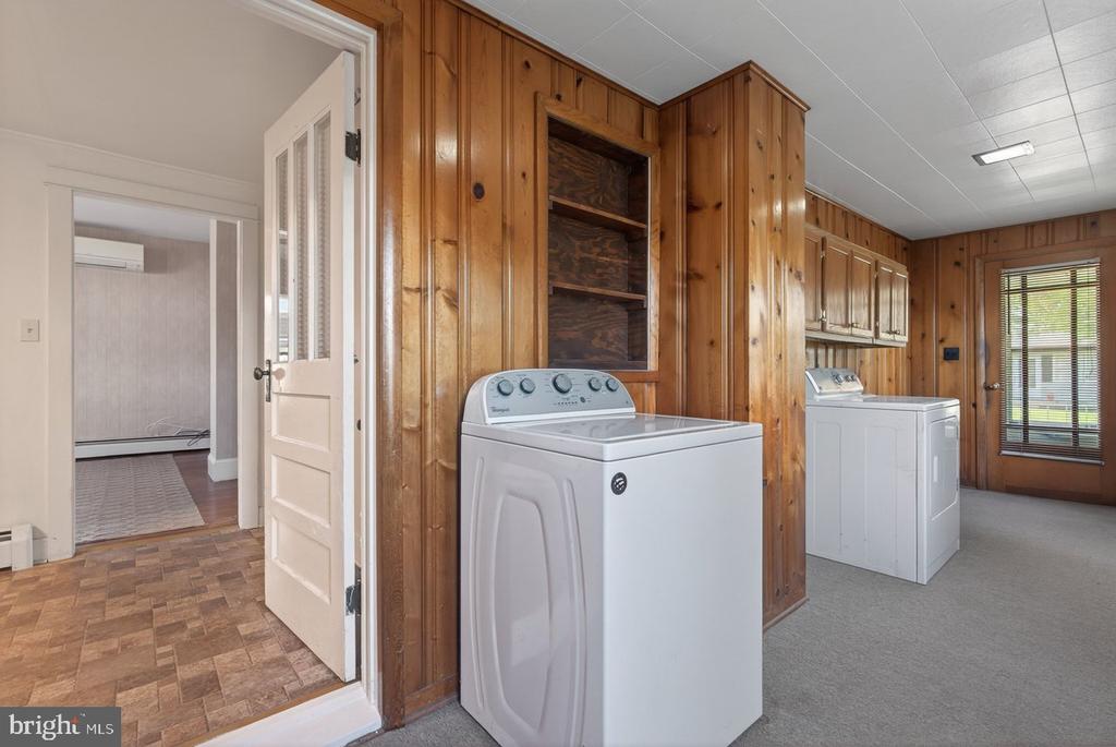 302 WOODLAND AVE, LURAY, Virginia 22835, 2 Bedrooms Bedrooms, ,1 BathroomBathrooms,Residential,302 WOODLAND AVE,VAPA2006394 MLS # VAPA2006394