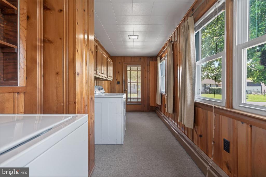 302 WOODLAND AVE, LURAY, Virginia 22835, 2 Bedrooms Bedrooms, ,1 BathroomBathrooms,Residential,302 WOODLAND AVE,VAPA2006394 MLS # VAPA2006394