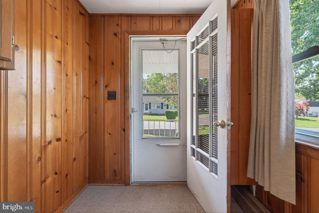 302 WOODLAND AVE, LURAY, Virginia 22835, 2 Bedrooms Bedrooms, ,1 BathroomBathrooms,Residential,302 WOODLAND AVE,VAPA2006394 MLS # VAPA2006394