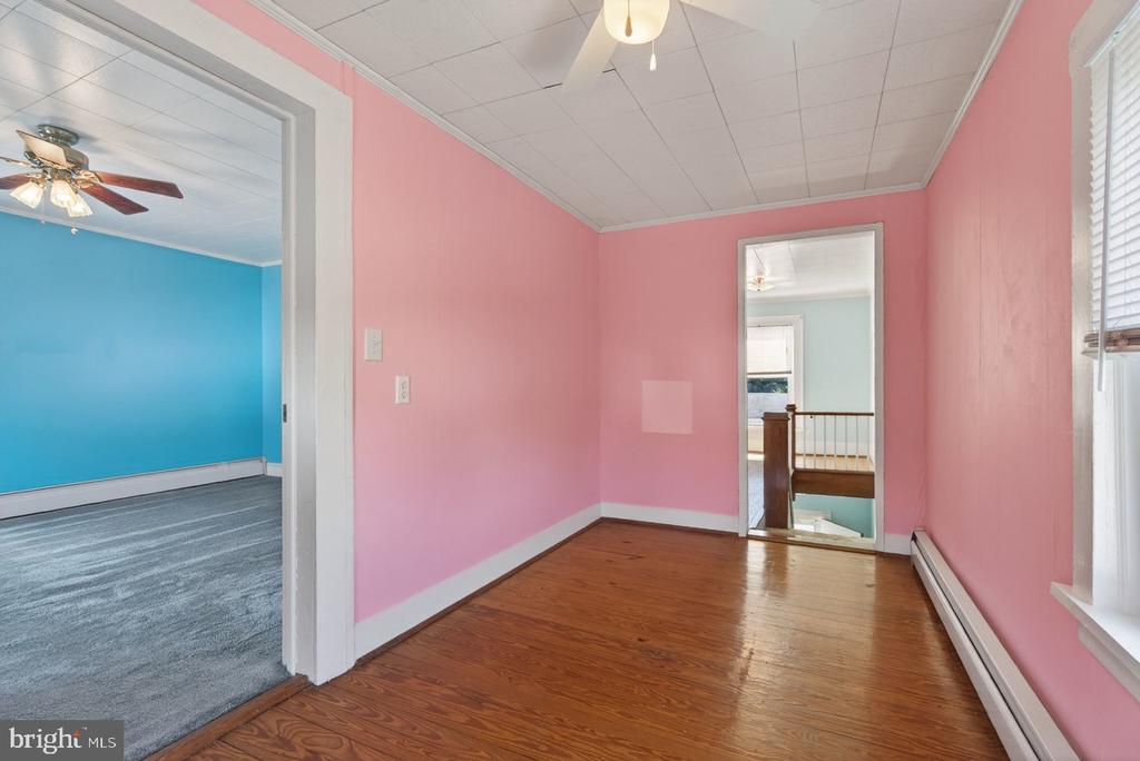 302 WOODLAND AVE, LURAY, Virginia 22835, 2 Bedrooms Bedrooms, ,1 BathroomBathrooms,Residential,302 WOODLAND AVE,VAPA2006394 MLS # VAPA2006394