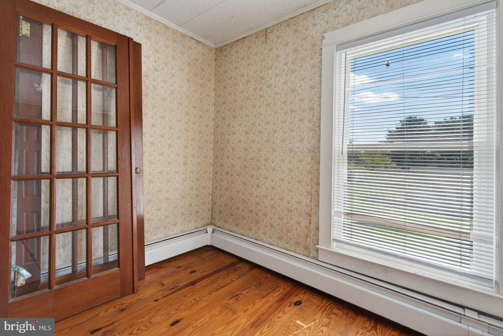 302 WOODLAND AVE, LURAY, Virginia 22835, 2 Bedrooms Bedrooms, ,1 BathroomBathrooms,Residential,302 WOODLAND AVE,VAPA2006394 MLS # VAPA2006394
