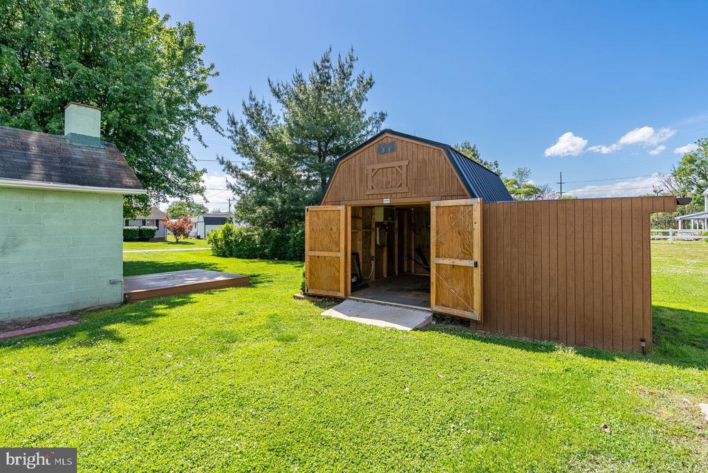 302 WOODLAND AVE, LURAY, Virginia 22835, 2 Bedrooms Bedrooms, ,1 BathroomBathrooms,Residential,302 WOODLAND AVE,VAPA2006394 MLS # VAPA2006394