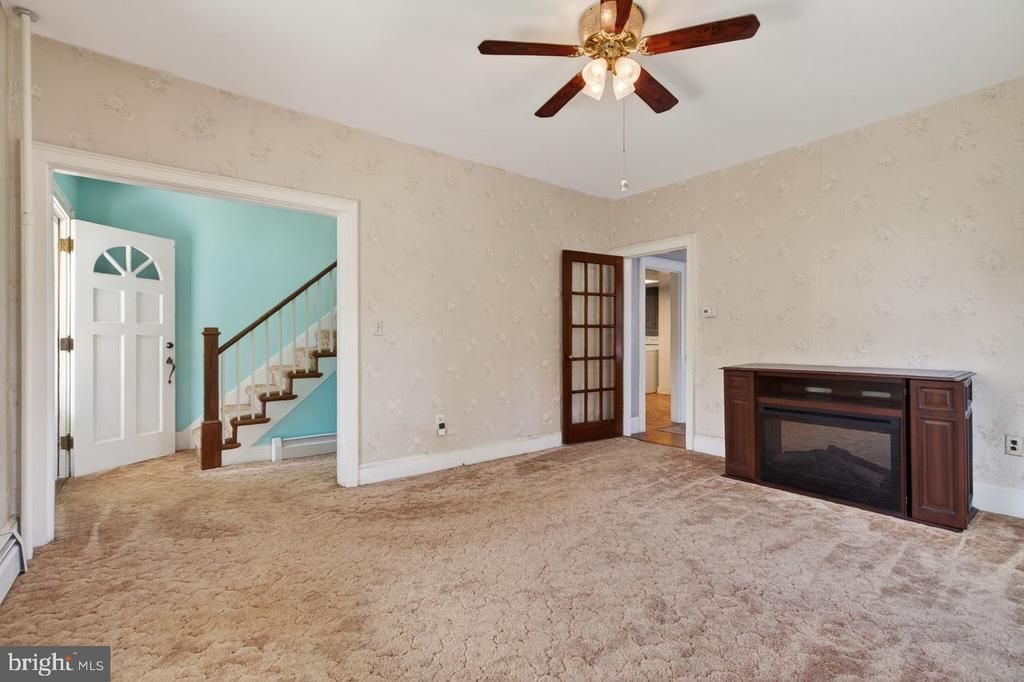 302 WOODLAND AVE, LURAY, Virginia 22835, 2 Bedrooms Bedrooms, ,1 BathroomBathrooms,Residential,302 WOODLAND AVE,VAPA2006394 MLS # VAPA2006394