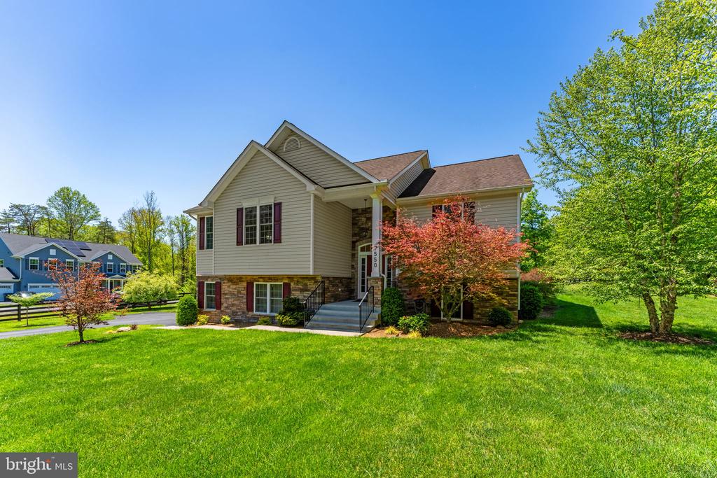 7550 FRYTOWN RD, WARRENTON, Virginia 20187, 4 Bedrooms Bedrooms, ,3 BathroomsBathrooms,Residential,7550 FRYTOWN RD,VAFQ2022002 MLS # VAFQ2022002