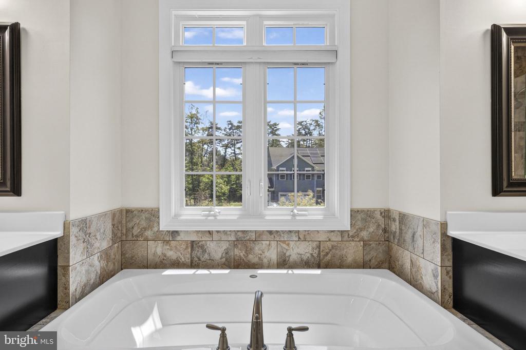 7550 FRYTOWN RD, WARRENTON, Virginia 20187, 4 Bedrooms Bedrooms, ,3 BathroomsBathrooms,Residential,7550 FRYTOWN RD,VAFQ2022002 MLS # VAFQ2022002