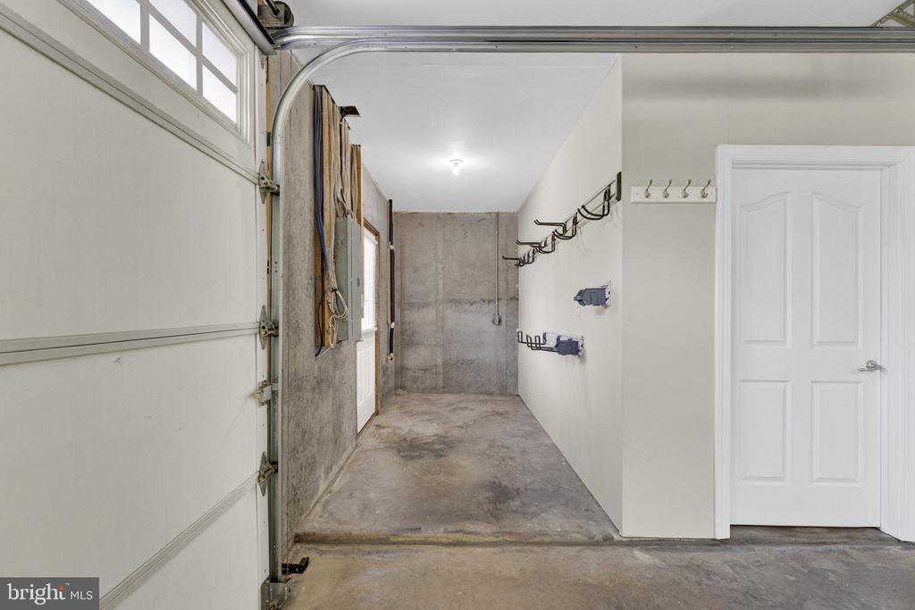 7550 FRYTOWN RD, WARRENTON, Virginia 20187, 4 Bedrooms Bedrooms, ,3 BathroomsBathrooms,Residential,7550 FRYTOWN RD,VAFQ2022002 MLS # VAFQ2022002