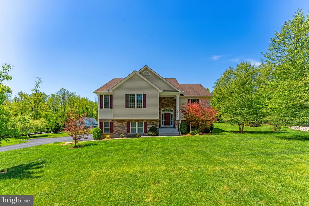 7550 FRYTOWN RD, WARRENTON, Virginia 20187, 4 Bedrooms Bedrooms, ,3 BathroomsBathrooms,Residential,7550 FRYTOWN RD,VAFQ2022002 MLS # VAFQ2022002