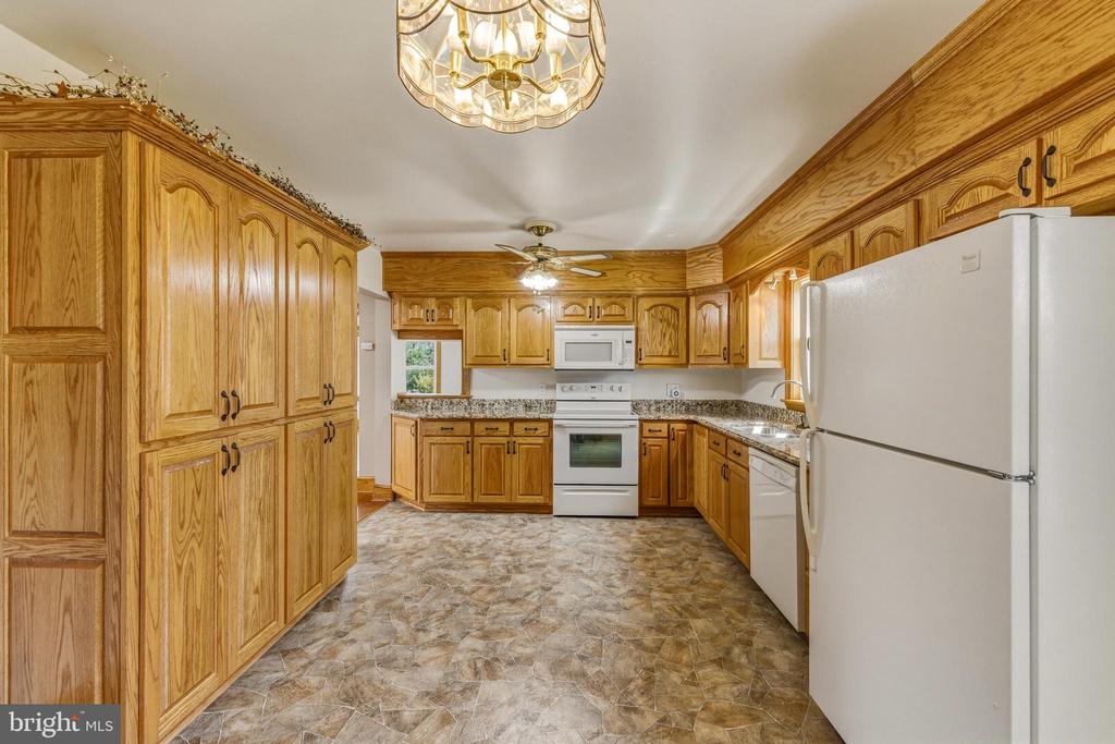 606 S FIRST ST, SHENANDOAH, Virginia 22849, 4 Bedrooms Bedrooms, ,1 BathroomBathrooms,Residential,606 S FIRST ST,VAPA2006384 MLS # VAPA2006384