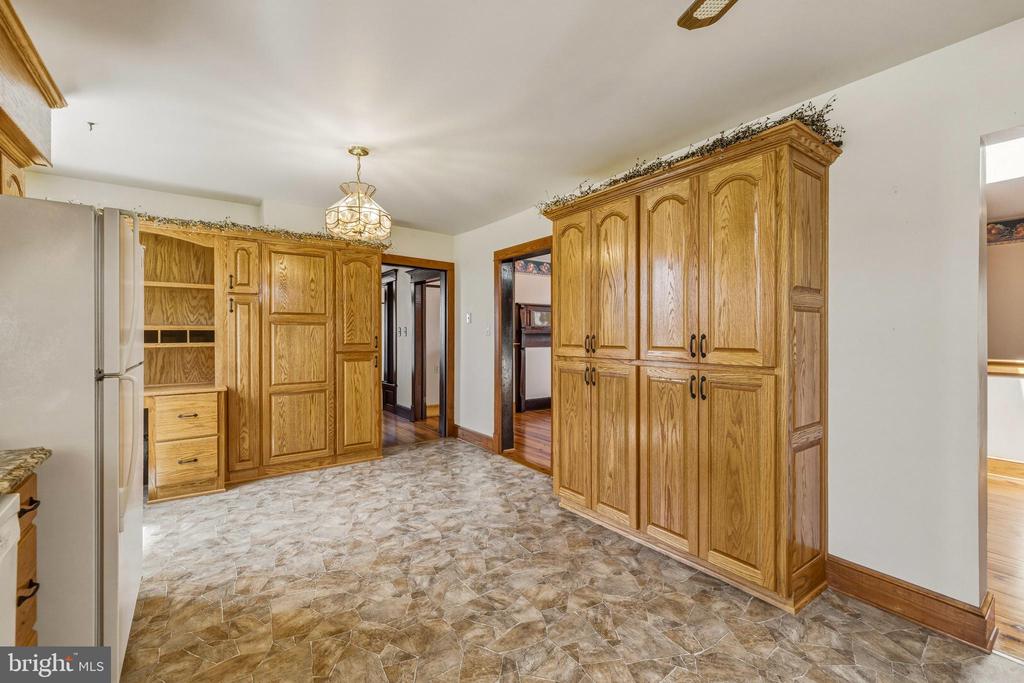 606 S FIRST ST, SHENANDOAH, Virginia 22849, 4 Bedrooms Bedrooms, ,1 BathroomBathrooms,Residential,606 S FIRST ST,VAPA2006384 MLS # VAPA2006384
