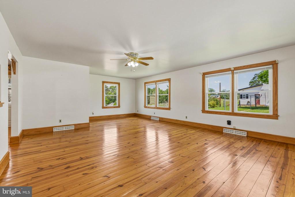 606 S FIRST ST, SHENANDOAH, Virginia 22849, 4 Bedrooms Bedrooms, ,1 BathroomBathrooms,Residential,606 S FIRST ST,VAPA2006384 MLS # VAPA2006384