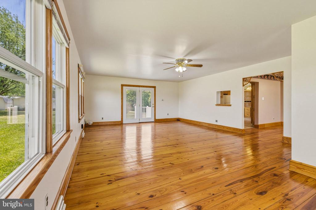 606 S FIRST ST, SHENANDOAH, Virginia 22849, 4 Bedrooms Bedrooms, ,1 BathroomBathrooms,Residential,606 S FIRST ST,VAPA2006384 MLS # VAPA2006384