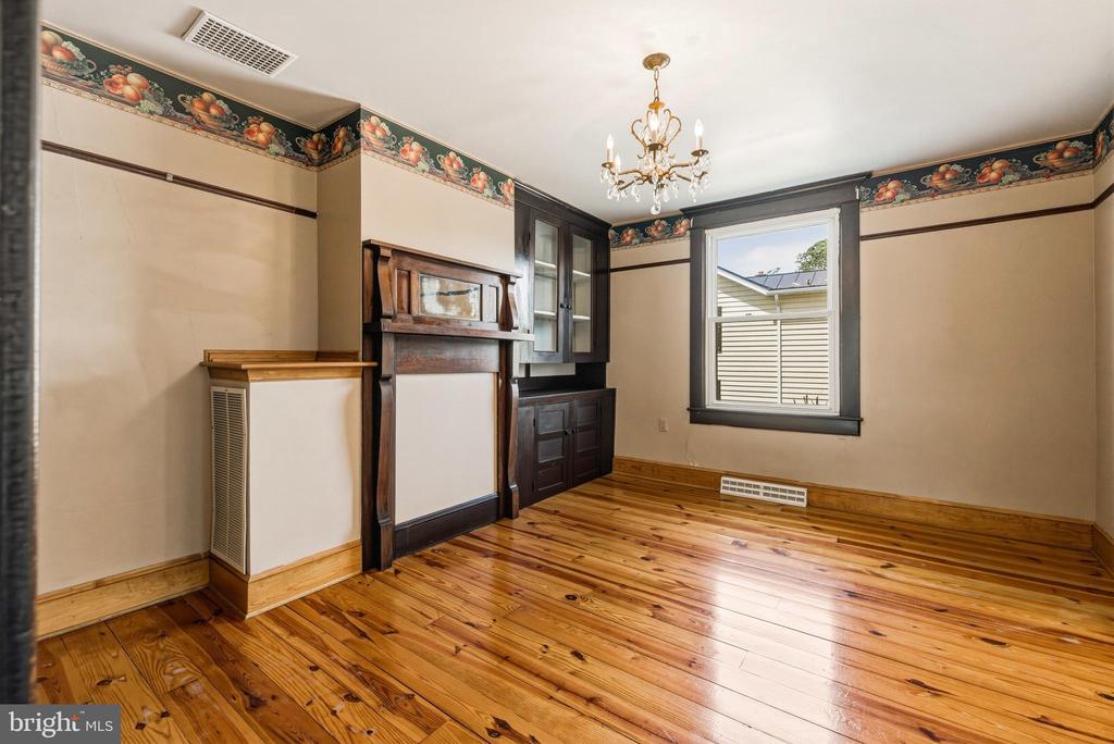 606 S FIRST ST, SHENANDOAH, Virginia 22849, 4 Bedrooms Bedrooms, ,1 BathroomBathrooms,Residential,606 S FIRST ST,VAPA2006384 MLS # VAPA2006384