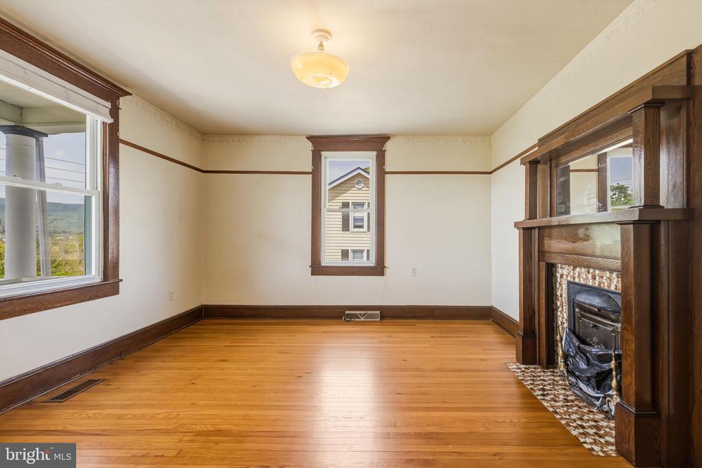 606 S FIRST ST, SHENANDOAH, Virginia 22849, 4 Bedrooms Bedrooms, ,1 BathroomBathrooms,Residential,606 S FIRST ST,VAPA2006384 MLS # VAPA2006384