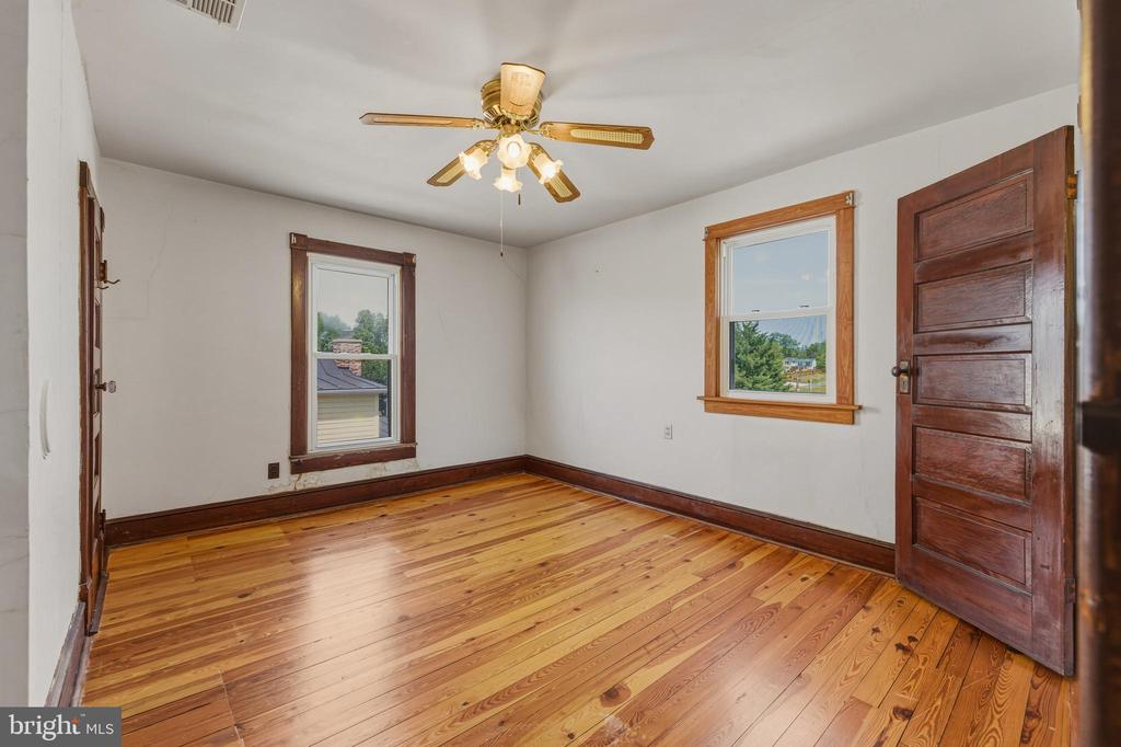606 S FIRST ST, SHENANDOAH, Virginia 22849, 4 Bedrooms Bedrooms, ,1 BathroomBathrooms,Residential,606 S FIRST ST,VAPA2006384 MLS # VAPA2006384