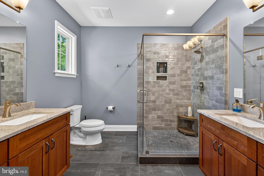 6725 WATER VIEW LN, MINERAL, Virginia 23117, 4 Bedrooms Bedrooms, ,3 BathroomsBathrooms,Residential,6725 WATER VIEW LN,VASP2041846 MLS # VASP2041846