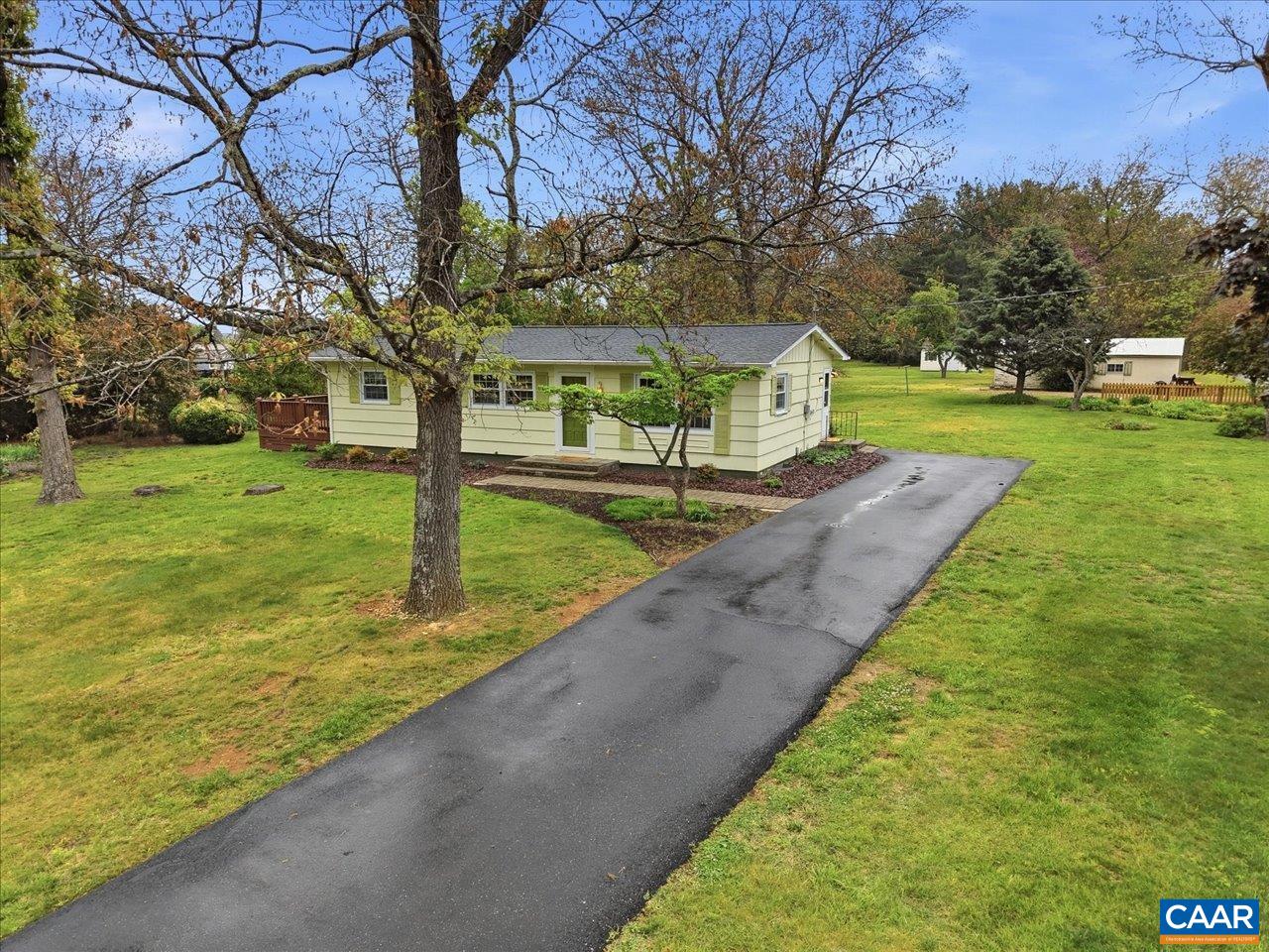 147 RANKIN LN, STUARTS DRAFT, Virginia 24477, 3 Bedrooms Bedrooms, ,2 BathroomsBathrooms,Residential,147 RANKIN LN,676576 MLS # 676576