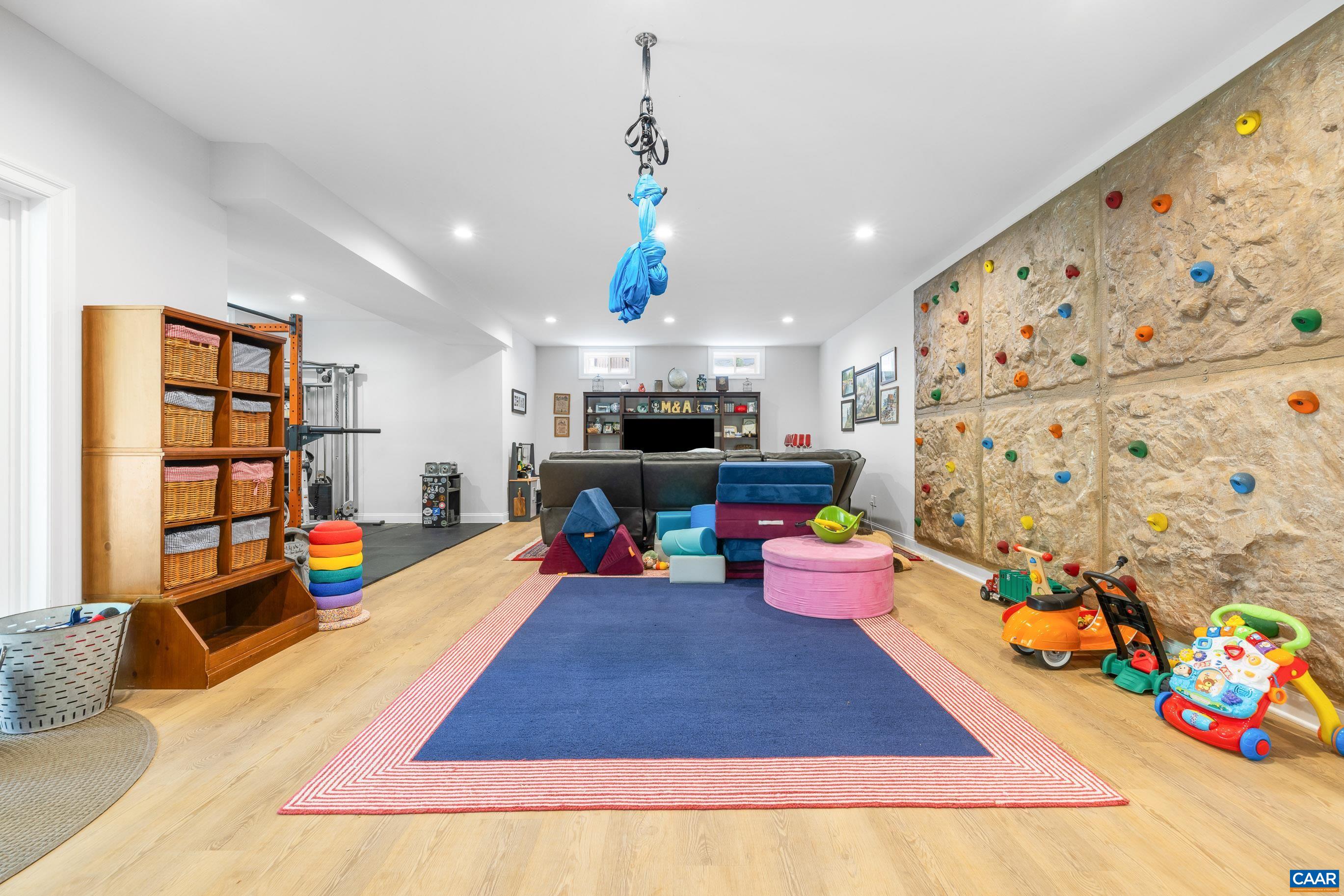 564 BELLUNO LN, CHARLOTTESVILLE, Virginia 22911, 6 Bedrooms Bedrooms, ,5 BathroomsBathrooms,Residential,564 BELLUNO LN,676970 MLS # 676970