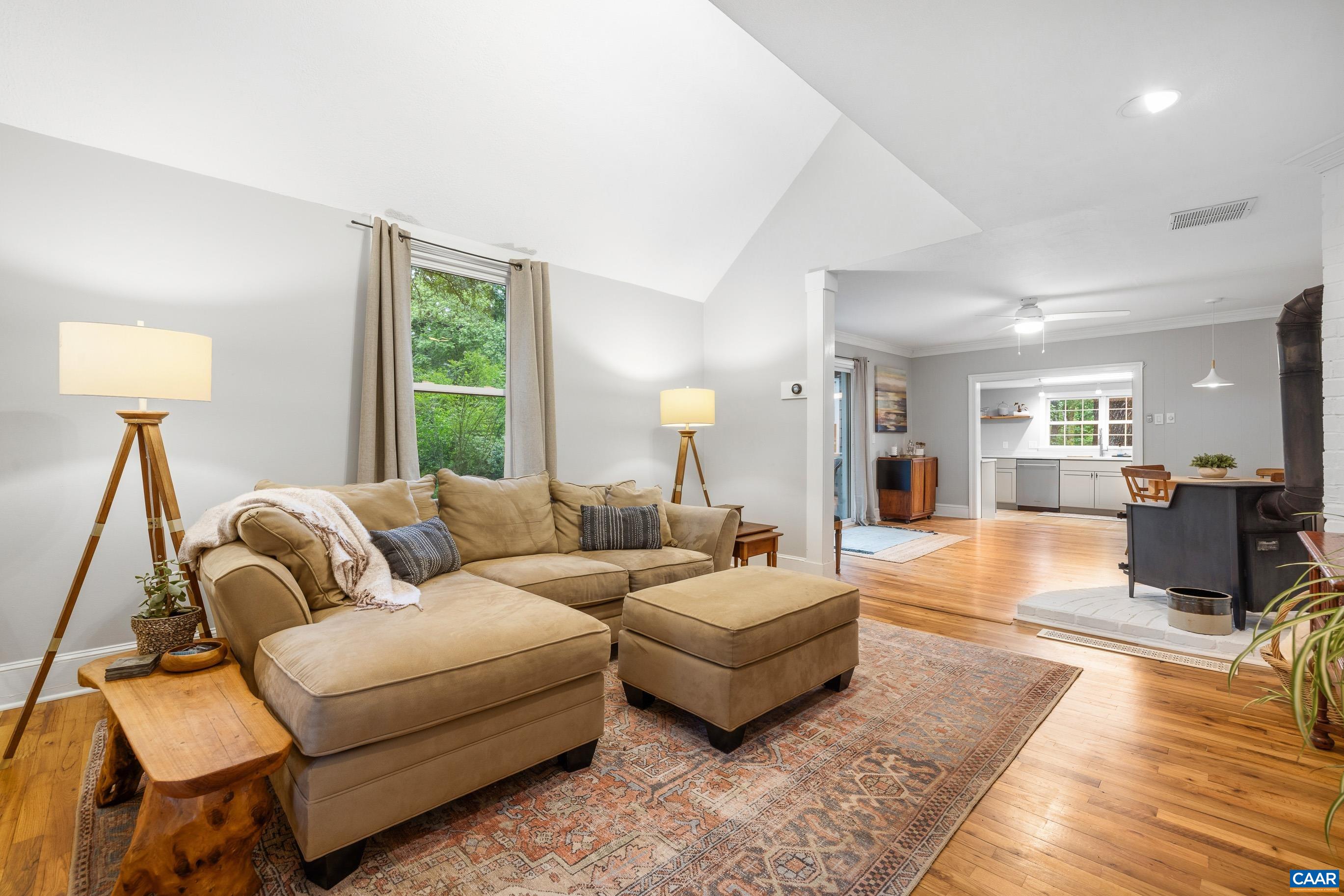 826 BEAGLE GAP RD, CROZET, Virginia 22932, 3 Bedrooms Bedrooms, ,1 BathroomBathrooms,Residential,826 BEAGLE GAP RD,677019 MLS # 677019