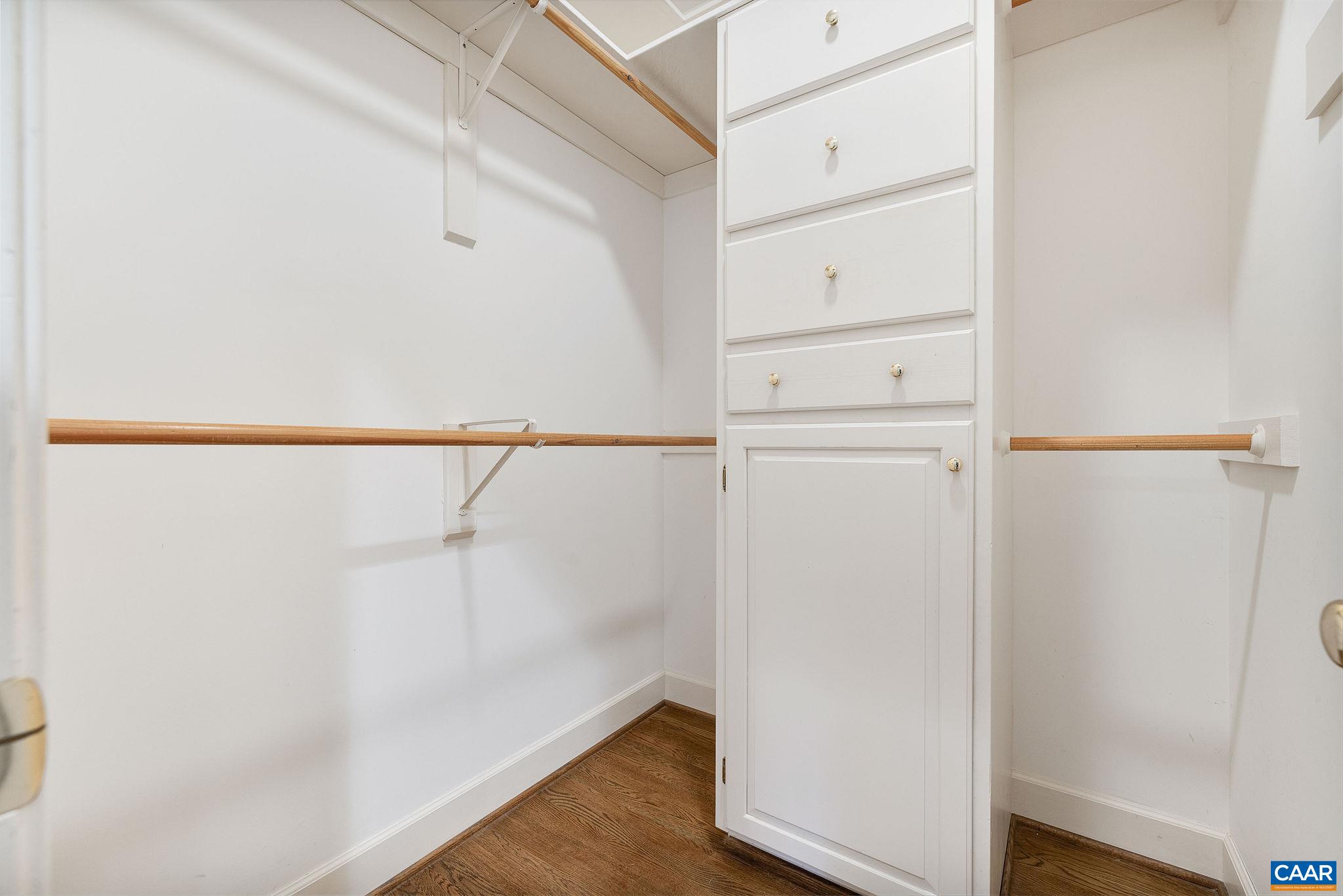 555 DRYDEN PL, CHARLOTTESVILLE, Virginia 22903, 4 Bedrooms Bedrooms, ,3 BathroomsBathrooms,Residential,555 DRYDEN PL,677043 MLS # 677043