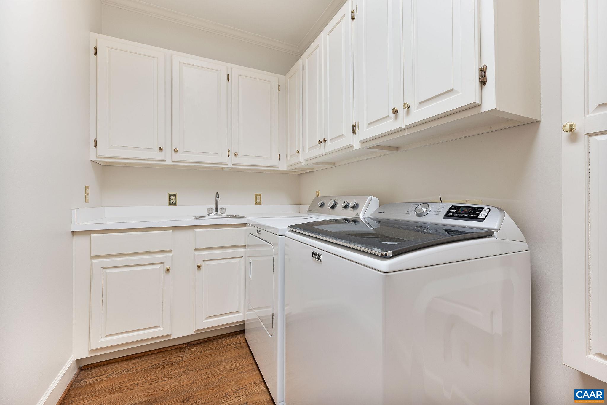 555 DRYDEN PL, CHARLOTTESVILLE, Virginia 22903, 4 Bedrooms Bedrooms, ,3 BathroomsBathrooms,Residential,555 DRYDEN PL,677043 MLS # 677043