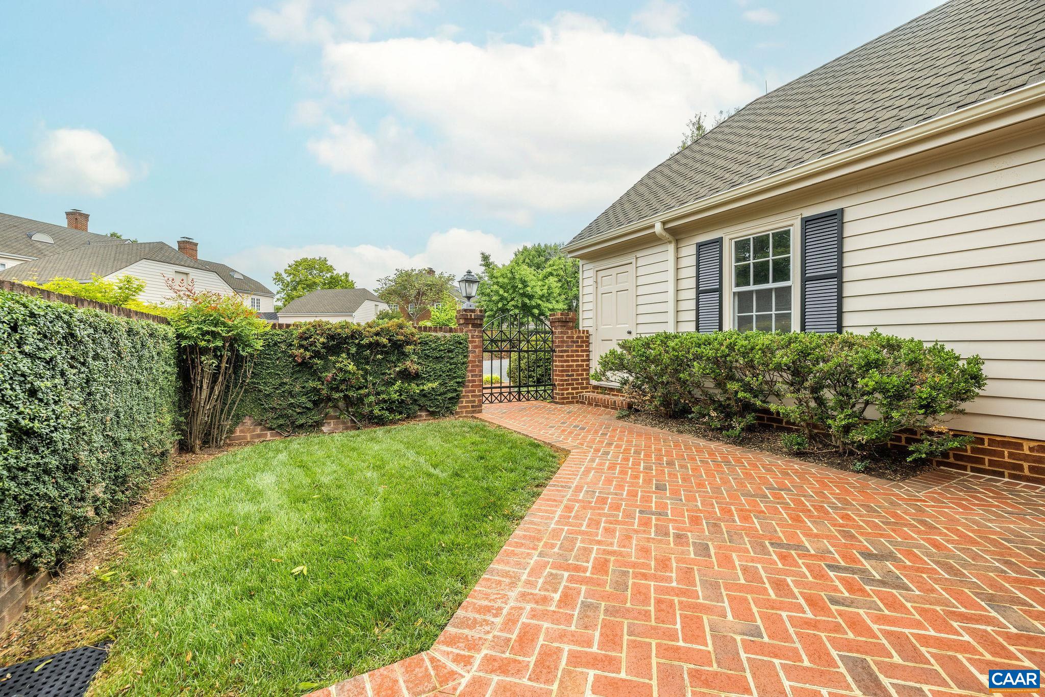 555 DRYDEN PL, CHARLOTTESVILLE, Virginia 22903, 4 Bedrooms Bedrooms, ,3 BathroomsBathrooms,Residential,555 DRYDEN PL,677043 MLS # 677043