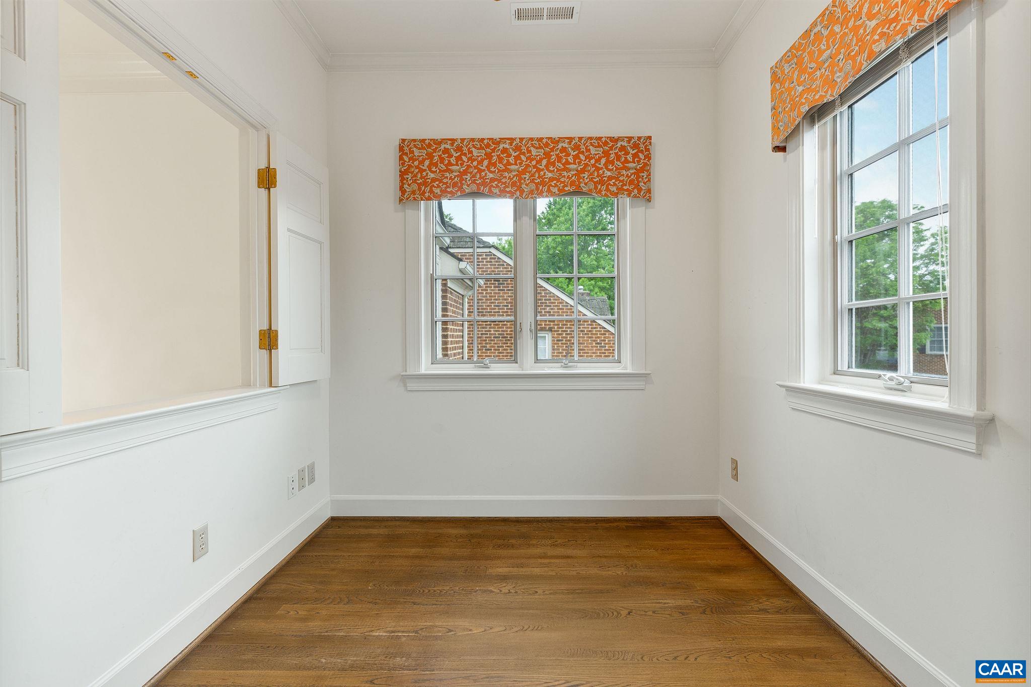 555 DRYDEN PL, CHARLOTTESVILLE, Virginia 22903, 4 Bedrooms Bedrooms, ,3 BathroomsBathrooms,Residential,555 DRYDEN PL,677043 MLS # 677043
