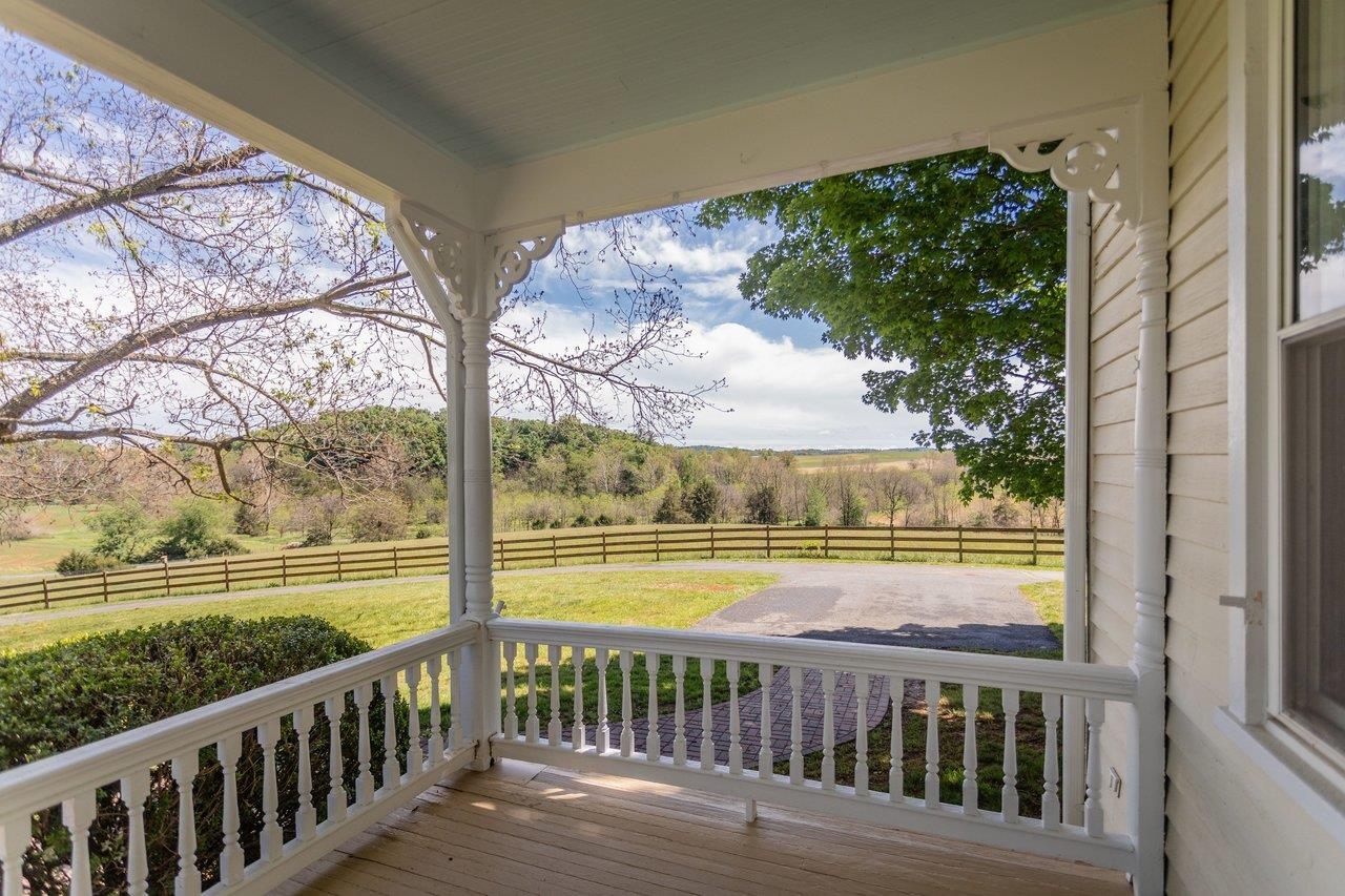 1586 MOSSY CREEK RD, BRIDGEWATER, Virginia 22812, 4 Bedrooms Bedrooms, ,4 BathroomsBathrooms,Residential,1586 MOSSY CREEK RD,677094 MLS # 677094