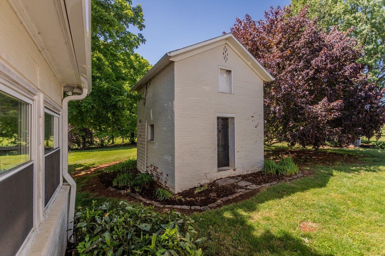 1586 MOSSY CREEK RD, BRIDGEWATER, Virginia 22812, 4 Bedrooms Bedrooms, ,4 BathroomsBathrooms,Residential,1586 MOSSY CREEK RD,677094 MLS # 677094