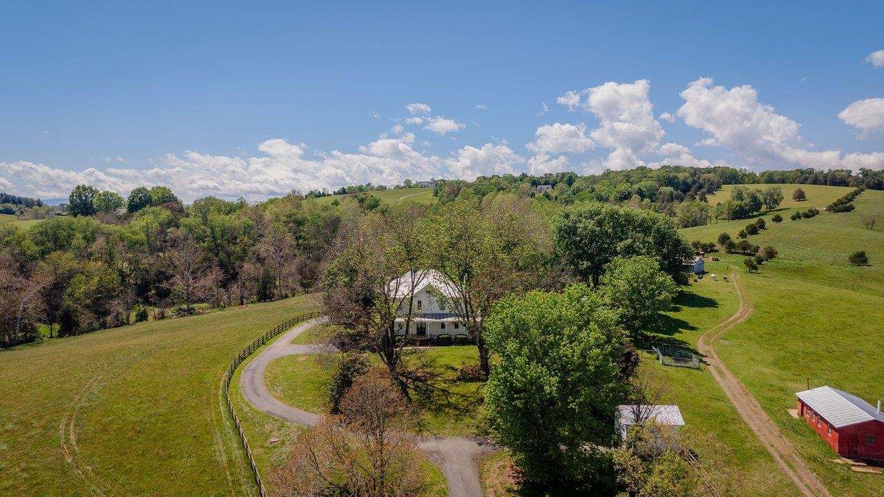 1586 MOSSY CREEK RD, BRIDGEWATER, Virginia 22812, 4 Bedrooms Bedrooms, ,4 BathroomsBathrooms,Residential,1586 MOSSY CREEK RD,677094 MLS # 677094