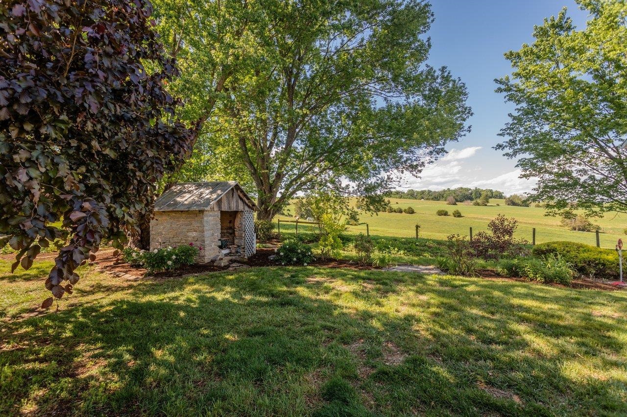 1586 MOSSY CREEK RD, BRIDGEWATER, Virginia 22812, 4 Bedrooms Bedrooms, ,4 BathroomsBathrooms,Residential,1586 MOSSY CREEK RD,677094 MLS # 677094