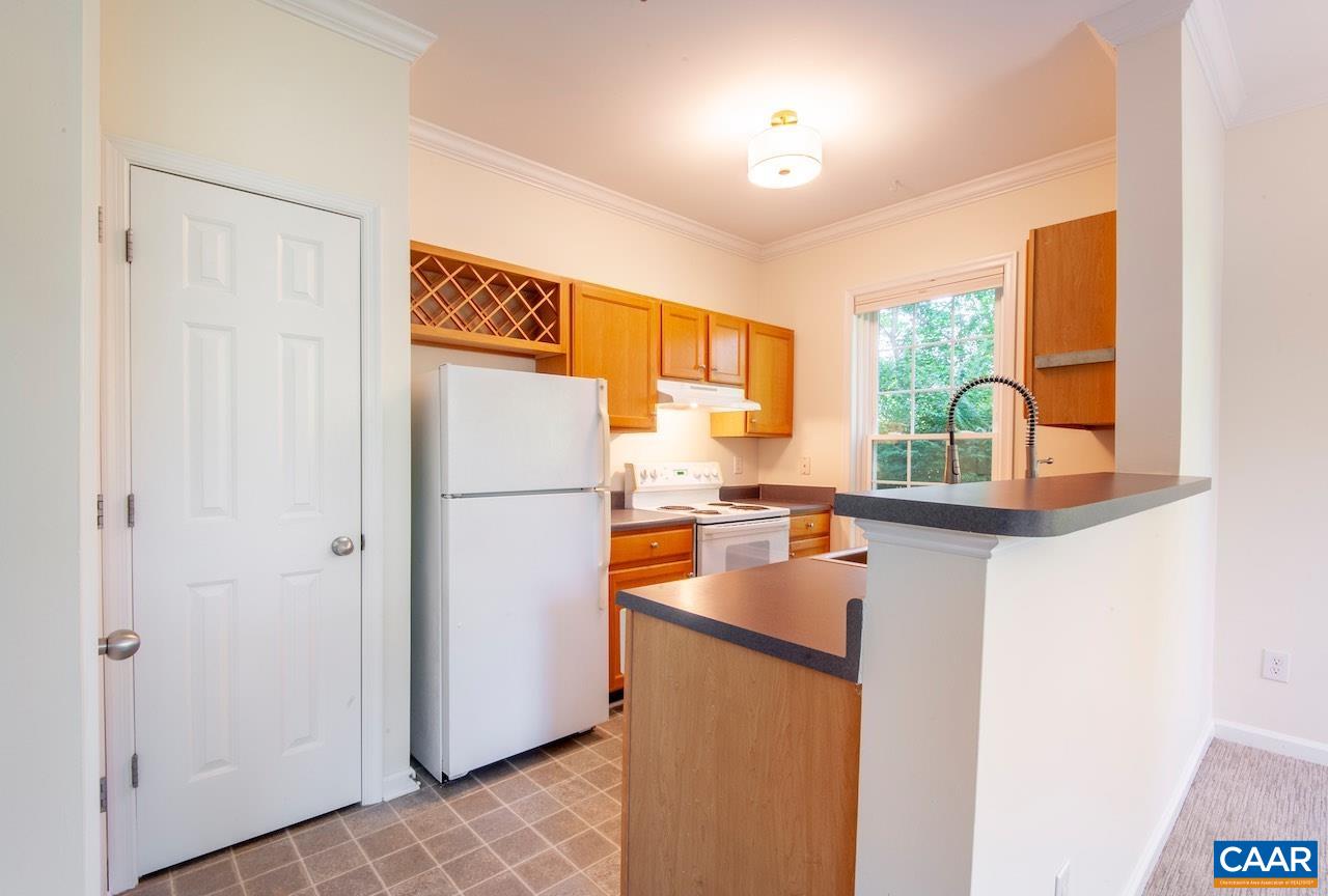 270 RIVERBEND DR, CHARLOTTESVILLE, Virginia 22911, 1 Bedroom Bedrooms, ,1 BathroomBathrooms,Residential,270 RIVERBEND DR,677102 MLS # 677102