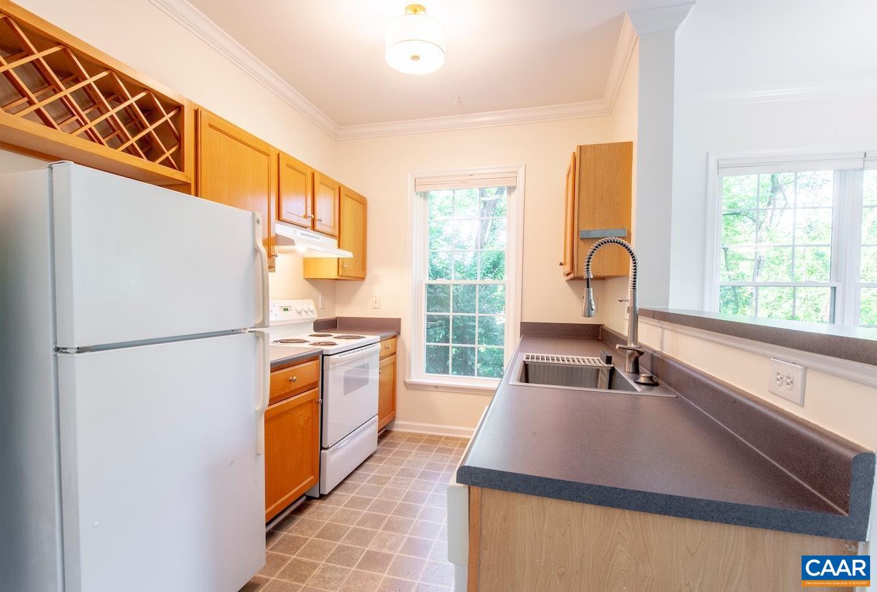 270 RIVERBEND DR, CHARLOTTESVILLE, Virginia 22911, 1 Bedroom Bedrooms, ,1 BathroomBathrooms,Residential,270 RIVERBEND DR,677102 MLS # 677102