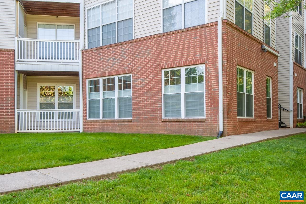 270 RIVERBEND DR, CHARLOTTESVILLE, Virginia 22911, 1 Bedroom Bedrooms, ,1 BathroomBathrooms,Residential,270 RIVERBEND DR,677102 MLS # 677102