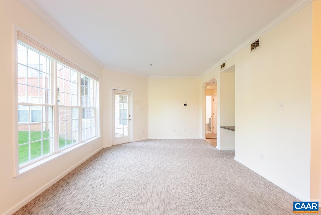 270 RIVERBEND DR, CHARLOTTESVILLE, Virginia 22911, 1 Bedroom Bedrooms, ,1 BathroomBathrooms,Residential,270 RIVERBEND DR,677102 MLS # 677102