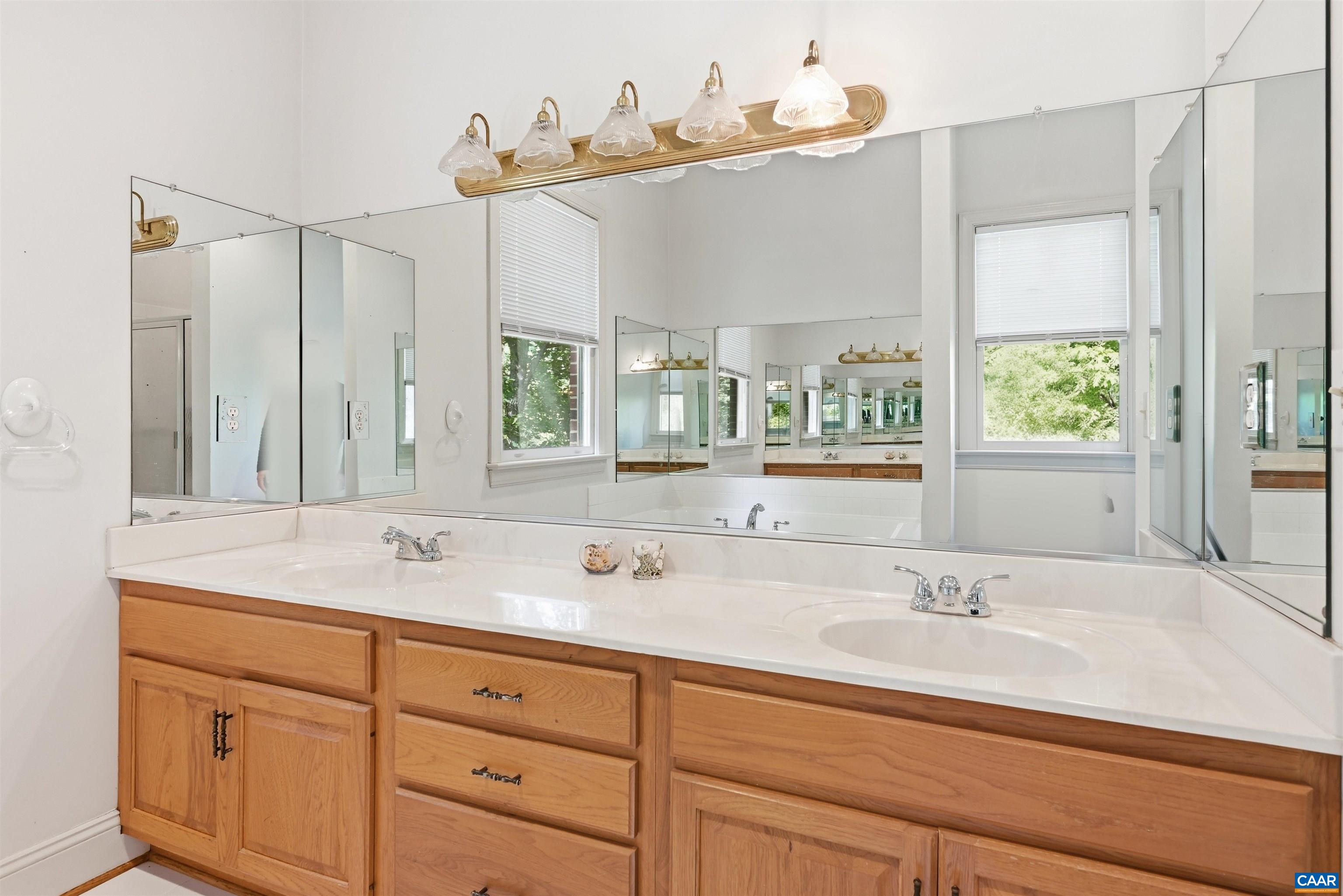 3182 WALLINGFORD LN, KESWICK, Virginia 22947, 4 Bedrooms Bedrooms, ,3 BathroomsBathrooms,Residential,Elegant and Serene,3182 WALLINGFORD LN,677111 MLS # 677111
