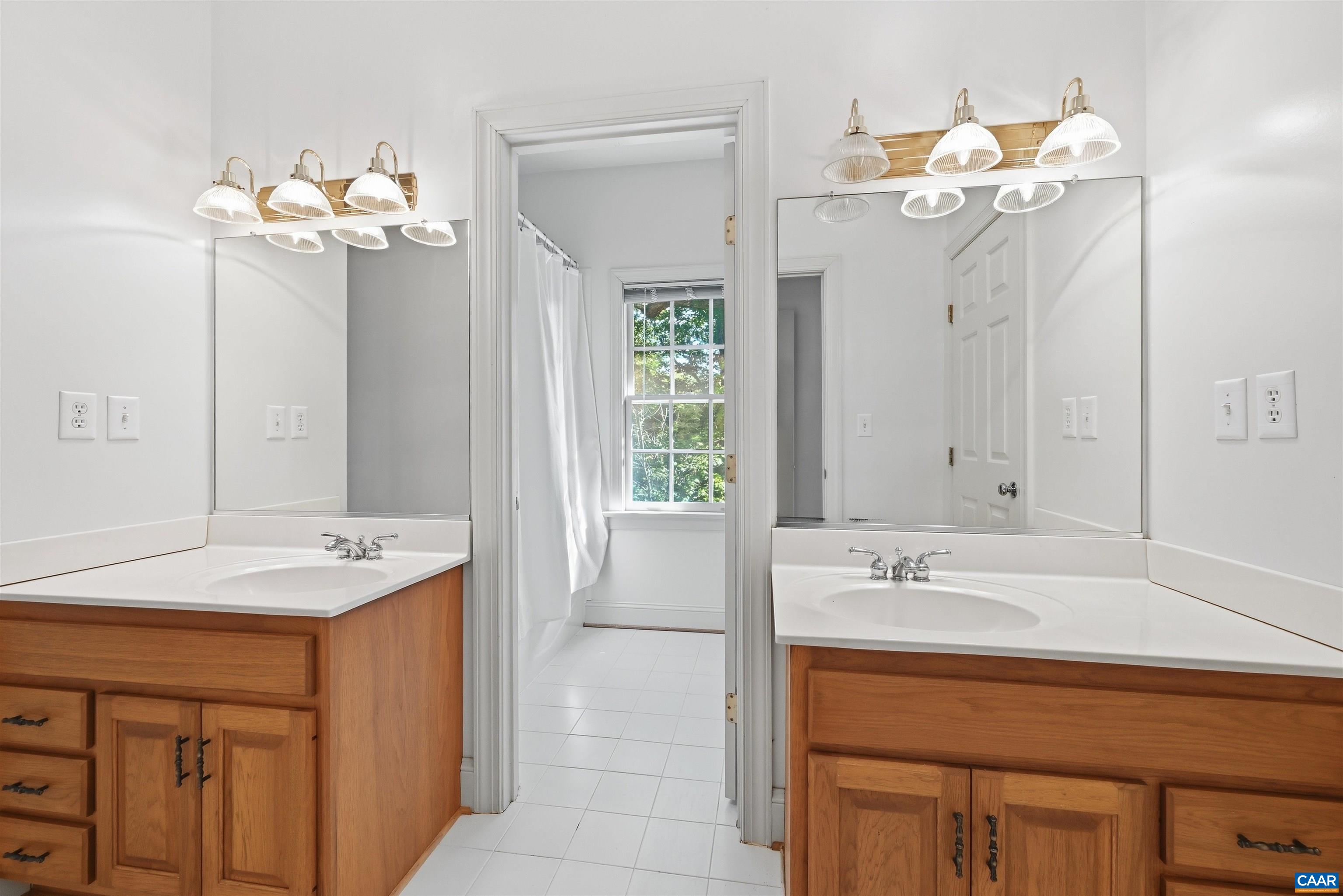 3182 WALLINGFORD LN, KESWICK, Virginia 22947, 4 Bedrooms Bedrooms, ,3 BathroomsBathrooms,Residential,Elegant and Serene,3182 WALLINGFORD LN,677111 MLS # 677111