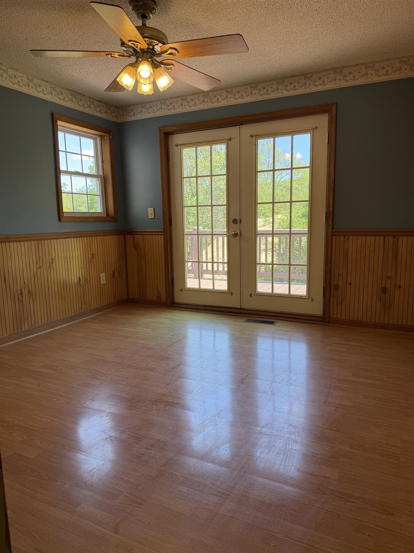 845 3RD ST, WAYNESBORO, Virginia 22980, 4 Bedrooms Bedrooms, ,1 BathroomBathrooms,Residential,845 3RD ST,677115 MLS # 677115