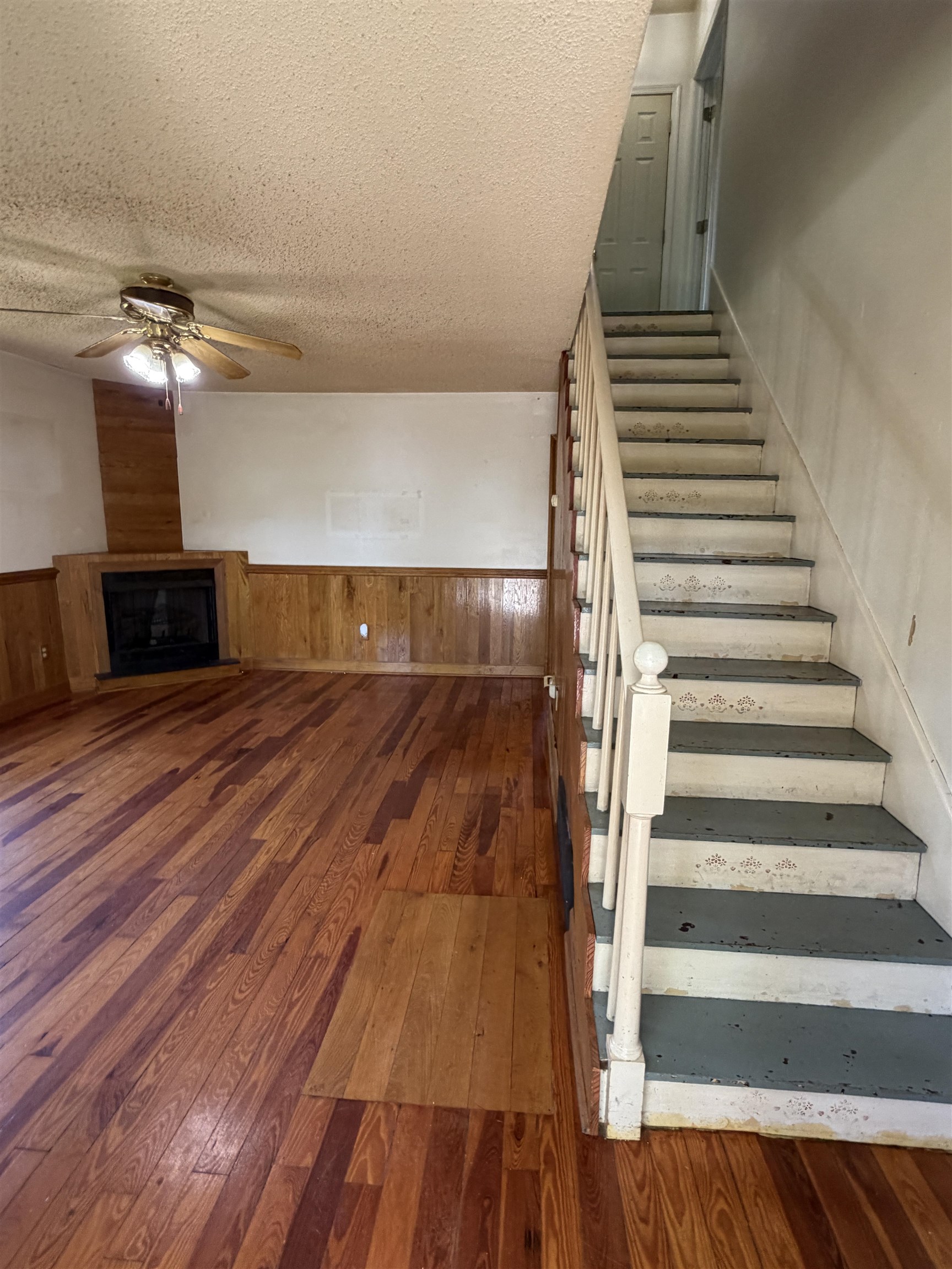 845 3RD ST, WAYNESBORO, Virginia 22980, 4 Bedrooms Bedrooms, ,1 BathroomBathrooms,Residential,845 3RD ST,677115 MLS # 677115