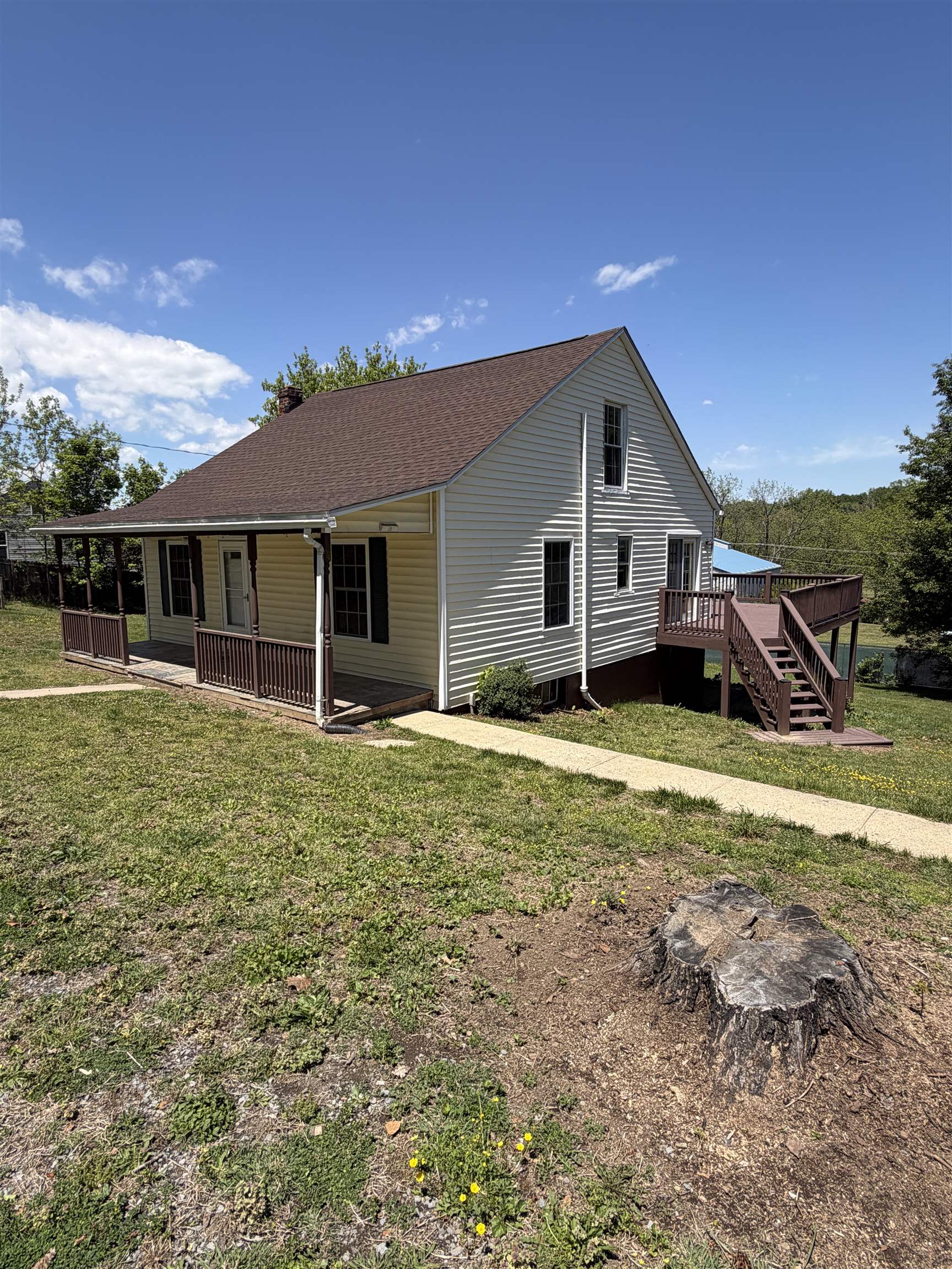 845 3RD ST, WAYNESBORO, Virginia 22980, 4 Bedrooms Bedrooms, ,1 BathroomBathrooms,Residential,845 3RD ST,677115 MLS # 677115