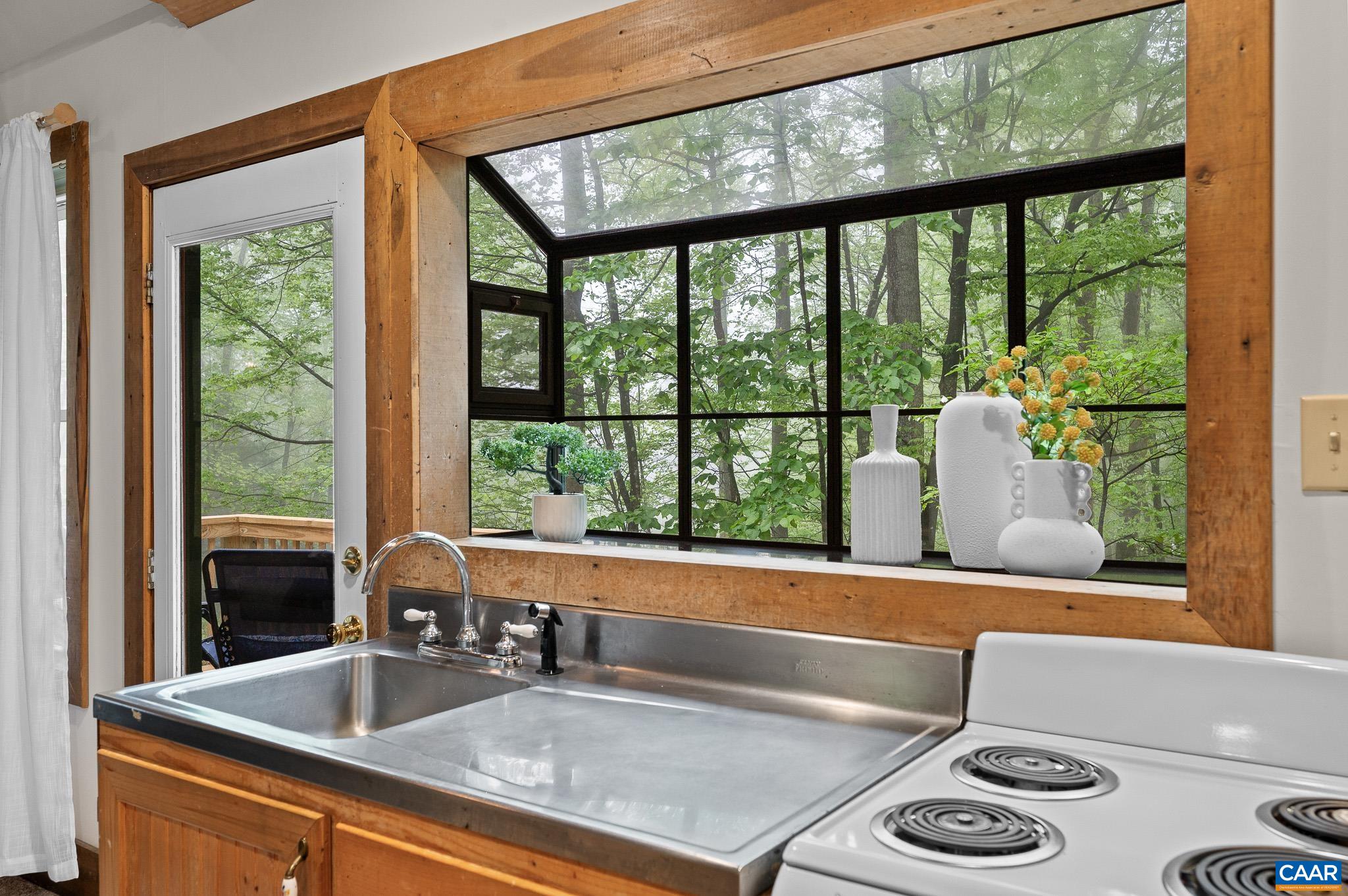 270 LITTLE CABIN RD, AMHERST, Virginia 24521, 2 Bedrooms Bedrooms, ,1 BathroomBathrooms,Residential,270 LITTLE CABIN RD,677120 MLS # 677120