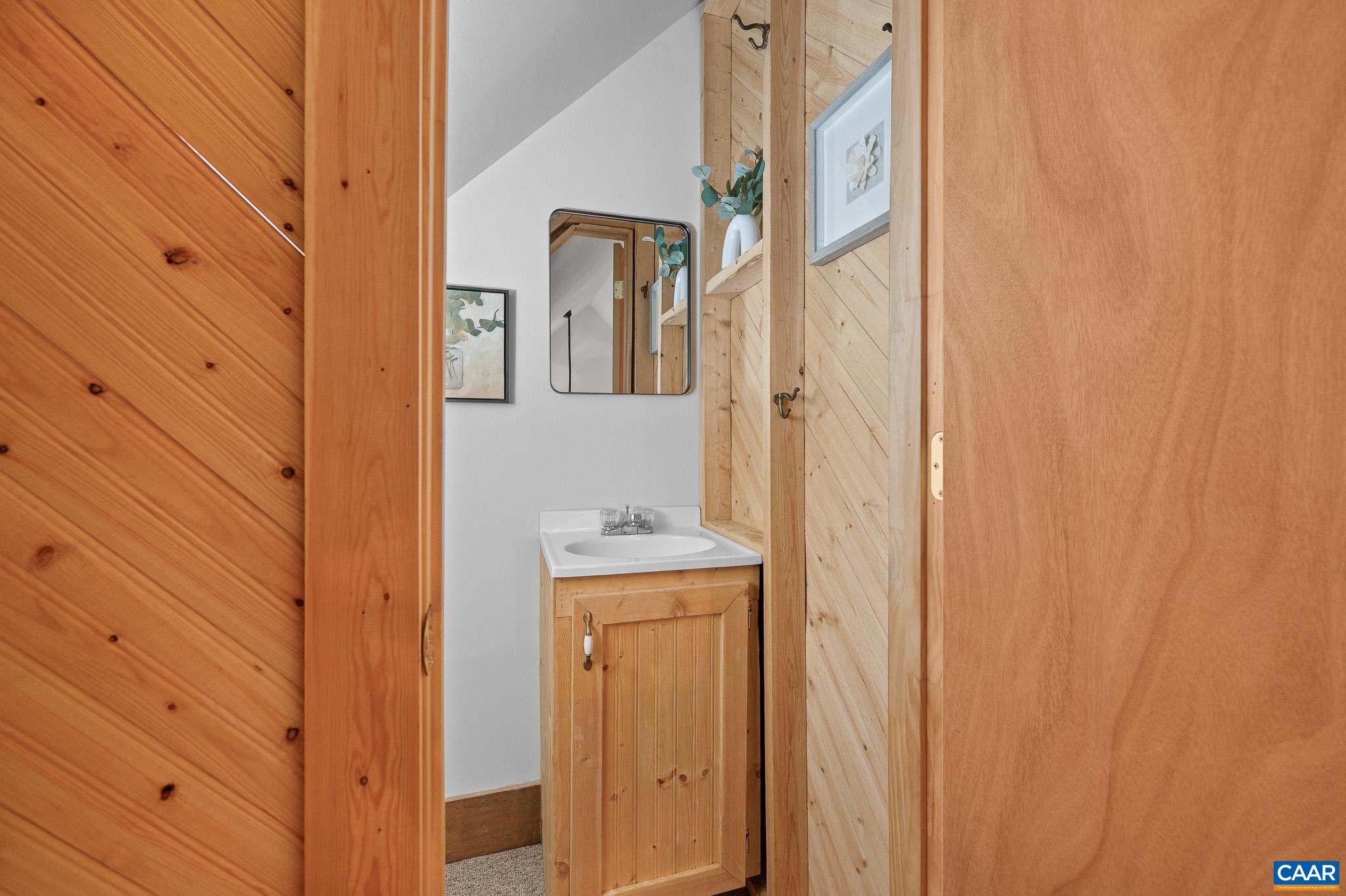 270 LITTLE CABIN RD, AMHERST, Virginia 24521, 2 Bedrooms Bedrooms, ,1 BathroomBathrooms,Residential,270 LITTLE CABIN RD,677120 MLS # 677120