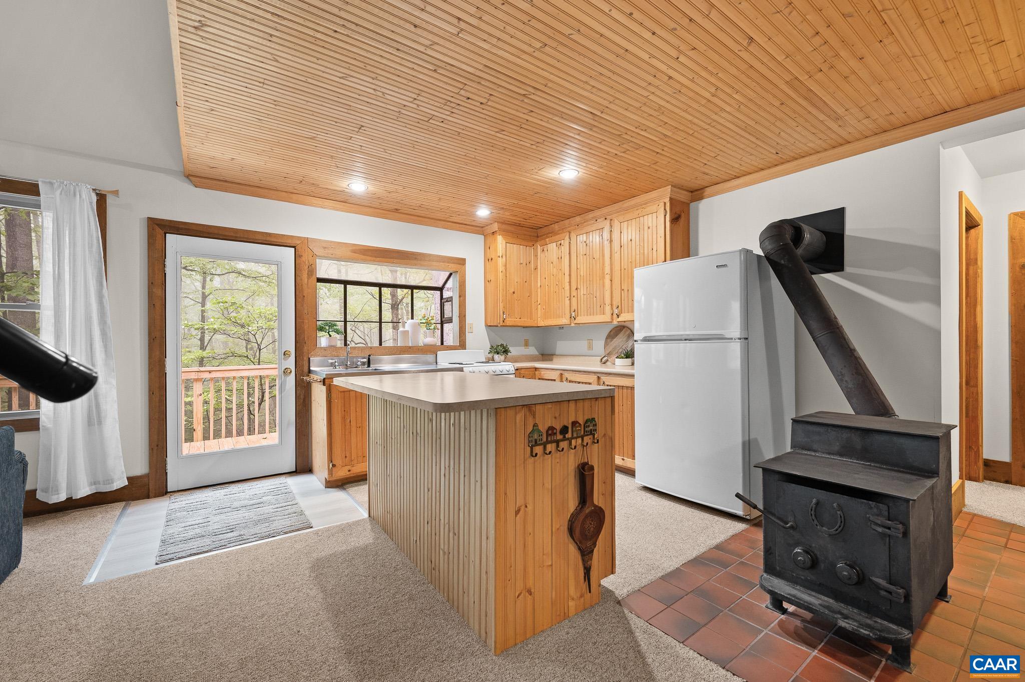 270 LITTLE CABIN RD, AMHERST, Virginia 24521, 2 Bedrooms Bedrooms, ,1 BathroomBathrooms,Residential,270 LITTLE CABIN RD,677120 MLS # 677120