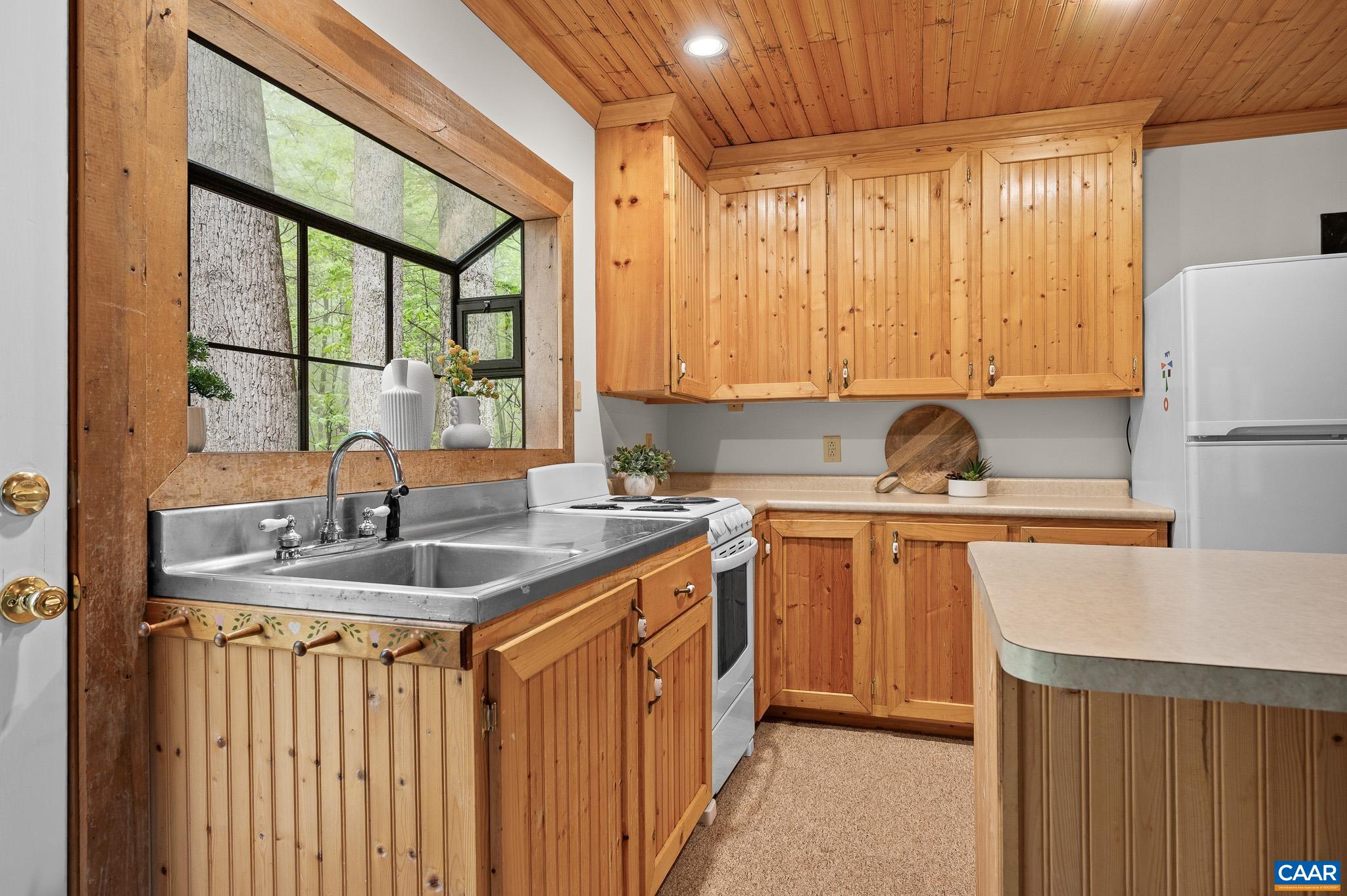 270 LITTLE CABIN RD, AMHERST, Virginia 24521, 2 Bedrooms Bedrooms, ,1 BathroomBathrooms,Residential,270 LITTLE CABIN RD,677120 MLS # 677120
