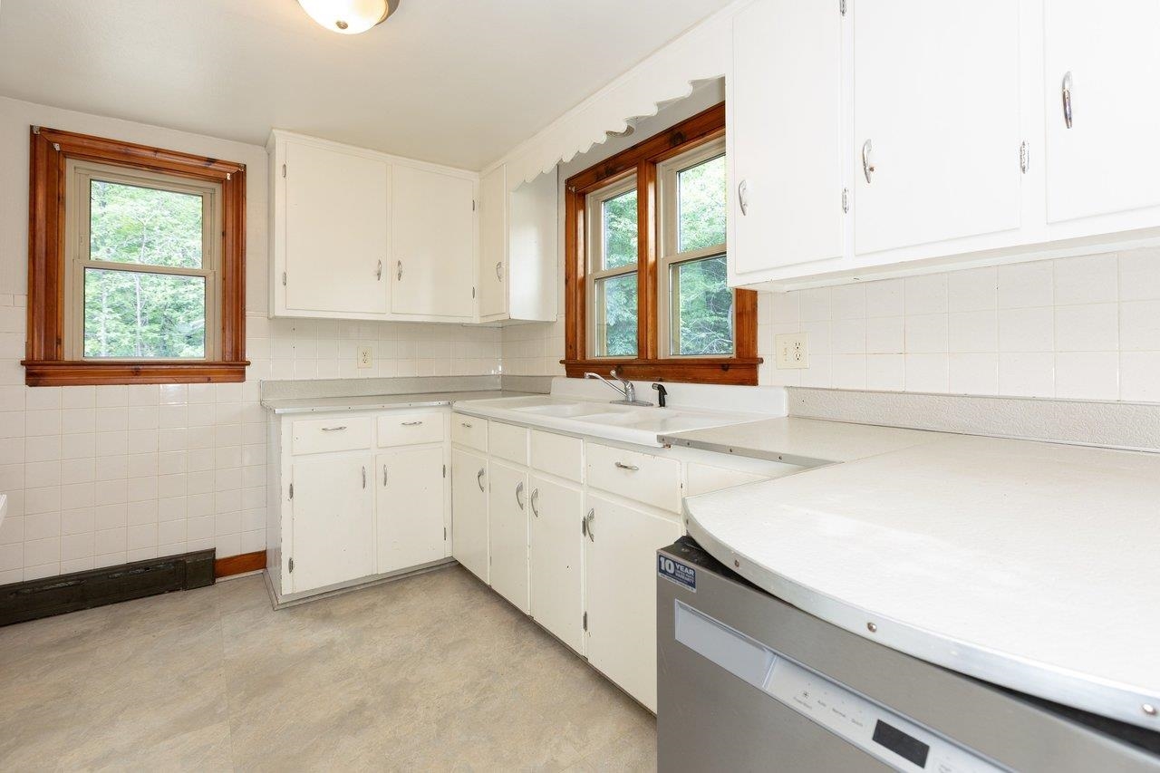 547 GRINDSTONE RD, BRIDGEWATER, Virginia 22812, 3 Bedrooms Bedrooms, ,1 BathroomBathrooms,Residential,547 GRINDSTONE RD,677121 MLS # 677121