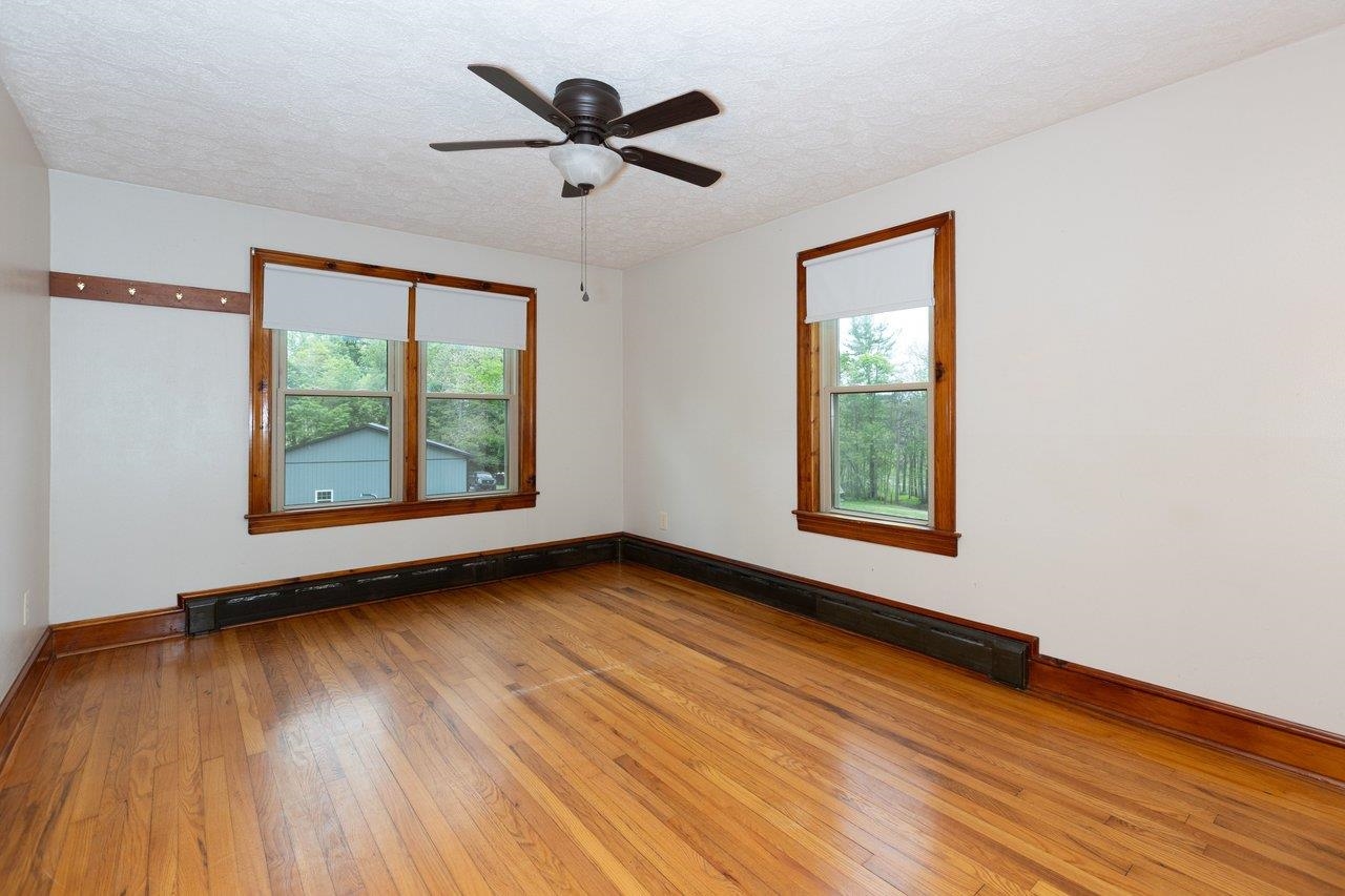 547 GRINDSTONE RD, BRIDGEWATER, Virginia 22812, 3 Bedrooms Bedrooms, ,1 BathroomBathrooms,Residential,547 GRINDSTONE RD,677121 MLS # 677121