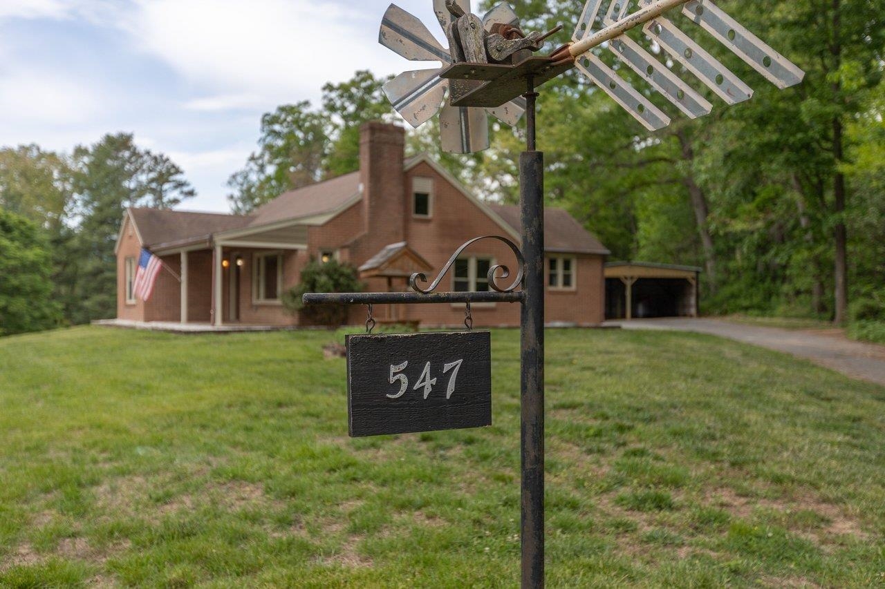 547 GRINDSTONE RD, BRIDGEWATER, Virginia 22812, 3 Bedrooms Bedrooms, ,1 BathroomBathrooms,Residential,547 GRINDSTONE RD,677121 MLS # 677121