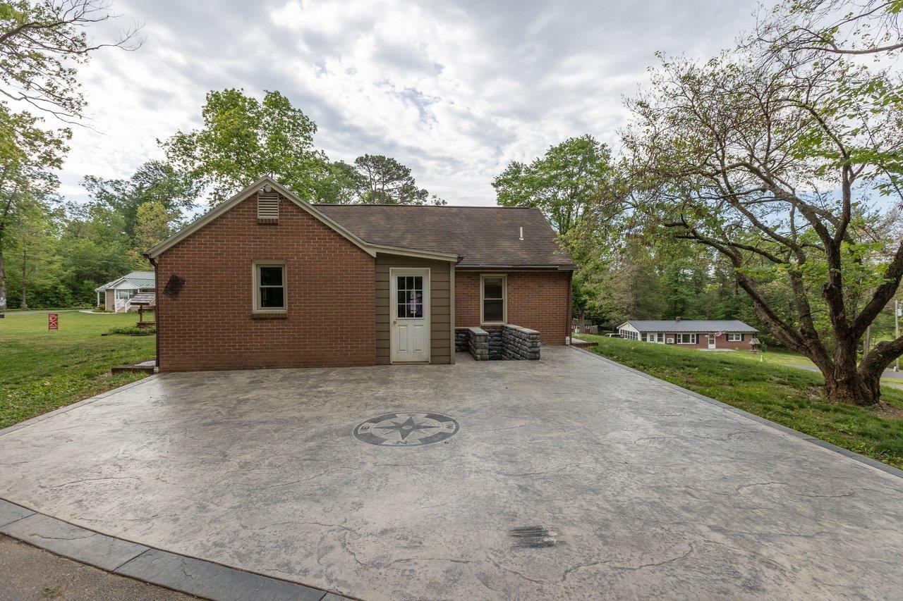 547 GRINDSTONE RD, BRIDGEWATER, Virginia 22812, 3 Bedrooms Bedrooms, ,1 BathroomBathrooms,Residential,547 GRINDSTONE RD,677121 MLS # 677121