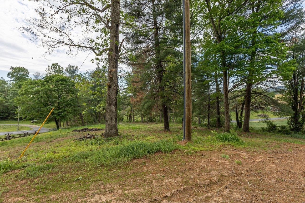 547 GRINDSTONE RD, BRIDGEWATER, Virginia 22812, 3 Bedrooms Bedrooms, ,1 BathroomBathrooms,Residential,547 GRINDSTONE RD,677121 MLS # 677121