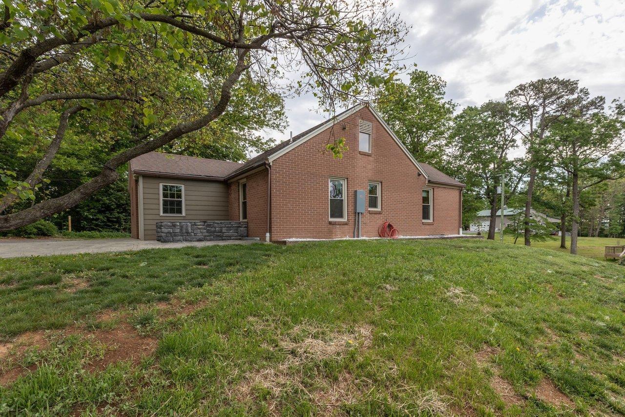 547 GRINDSTONE RD, BRIDGEWATER, Virginia 22812, 3 Bedrooms Bedrooms, ,1 BathroomBathrooms,Residential,547 GRINDSTONE RD,677121 MLS # 677121